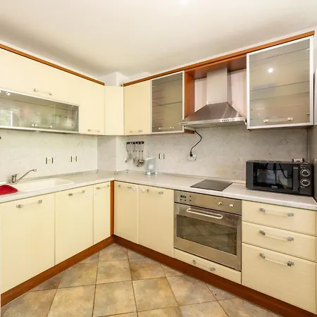 Oasis With 2 Bedrooms *